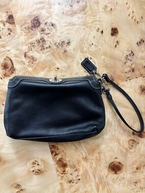 Coach Vintage Turnlock Black Leather Wristlet